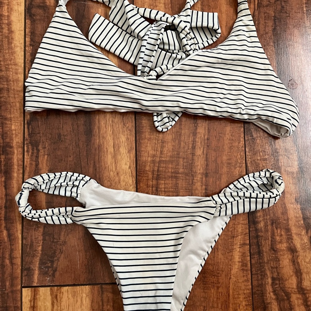 Frankie’s Bikinis